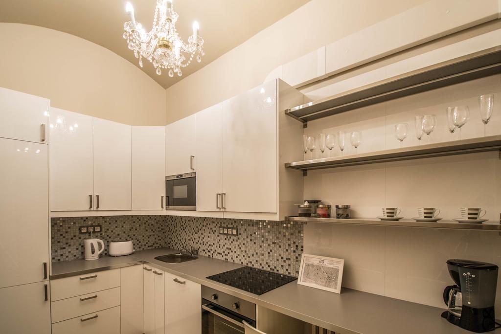4Bdr Historical Spirit Apt By Ruterra Prag Exterior foto