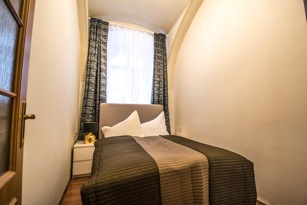 4Bdr Historical Spirit Apt By Ruterra Prag Exterior foto