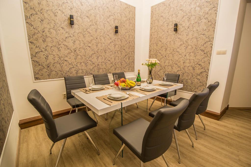 4Bdr Historical Spirit Apt By Ruterra Prag Exterior foto