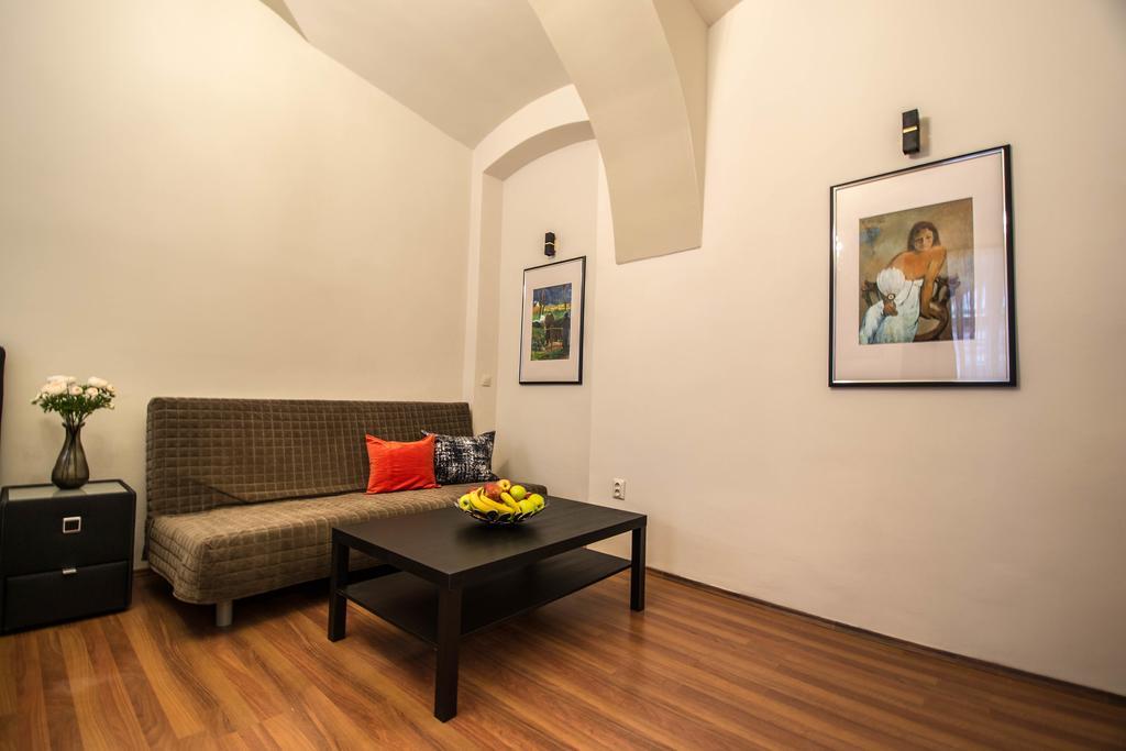 4Bdr Historical Spirit Apt By Ruterra Prag Exterior foto